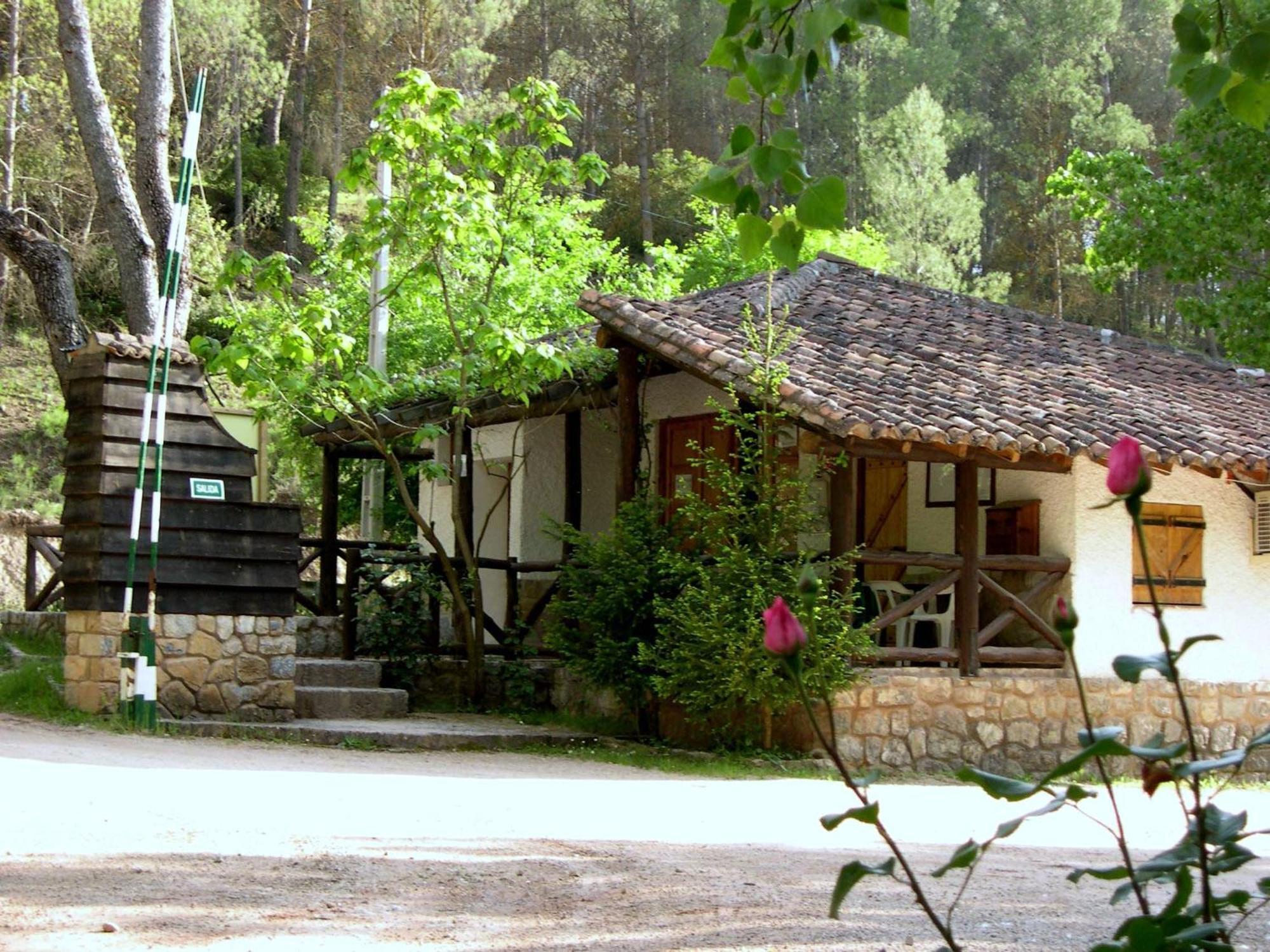 Camping Rural Llanos De Arance Coto Rios Bagian luar foto