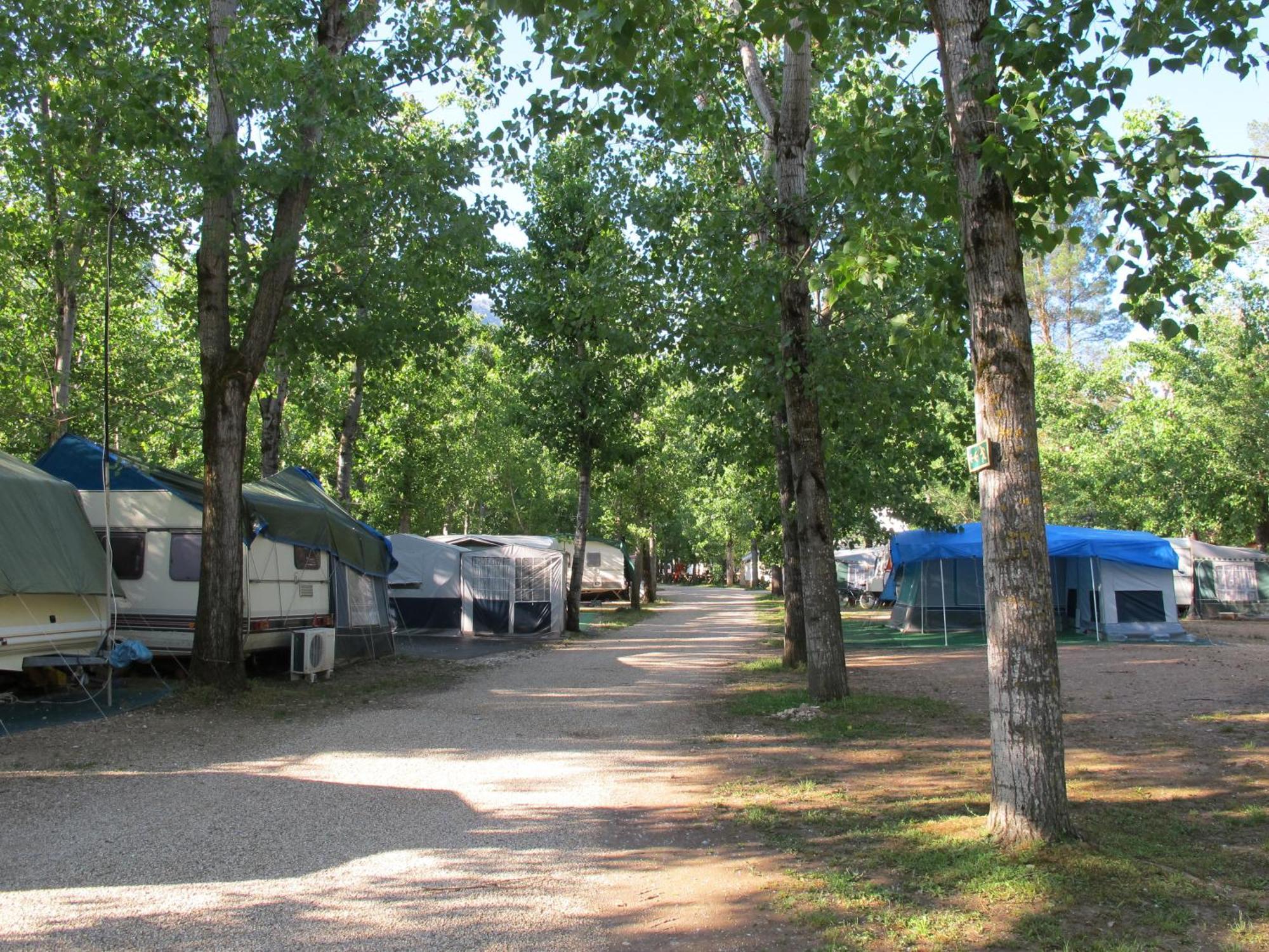 Camping Rural Llanos De Arance Coto Rios Bagian luar foto