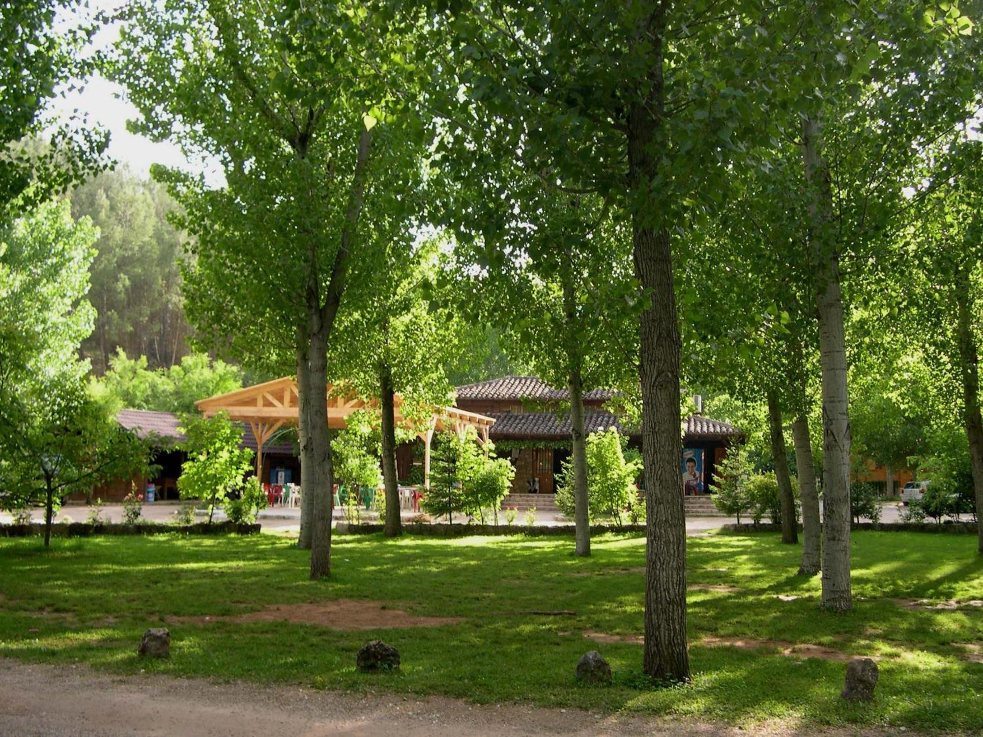 Camping Rural Llanos De Arance Coto Rios Bagian luar foto